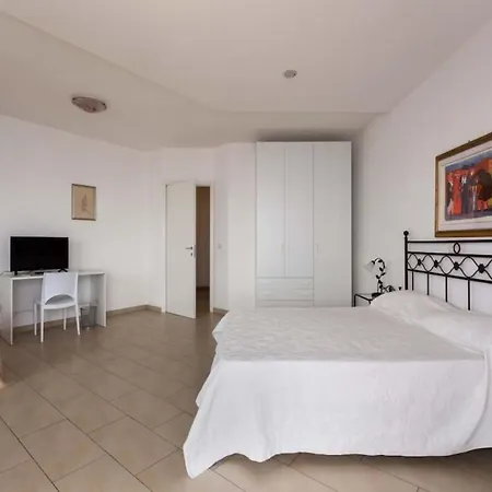 Bed & Breakfast La Nave Sul Mare Di Taormina