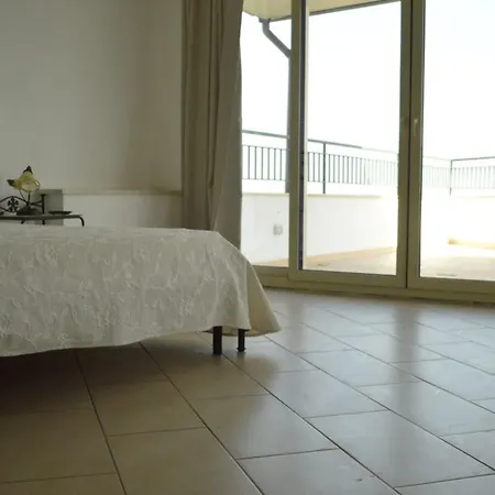 La Nave Sul Mare Di Taormina Bed & Breakfast