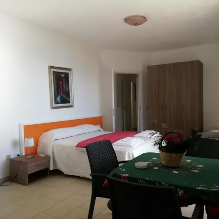 Nocleg ze śniadaniem La Nave Sul Mare Di Taormina *